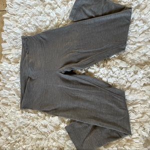 Lululemon crop leggings :: Sz 6